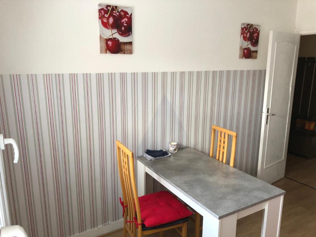 Gite De La Nievre - Centre Ville-2E Etage Flixecourt 外观 照片