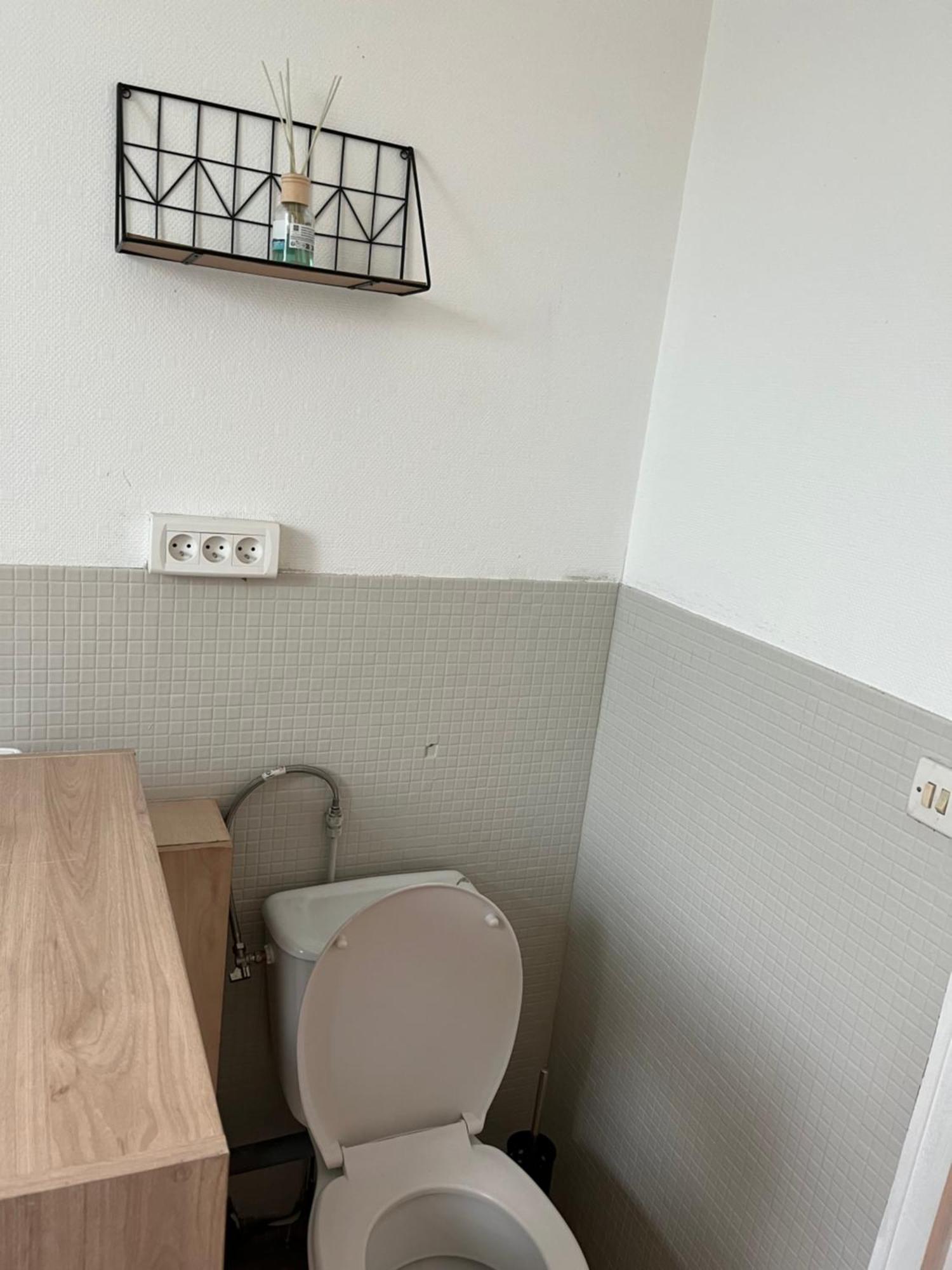 Gite De La Nievre - Centre Ville-2E Etage Flixecourt 外观 照片